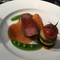 メインのお肉料理