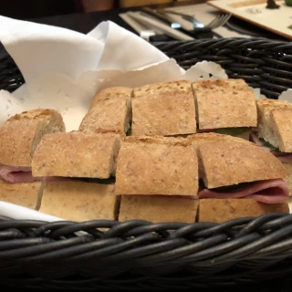 試食会で食べたパニーニ！