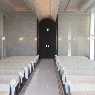 壇上からみたバージンロードです。