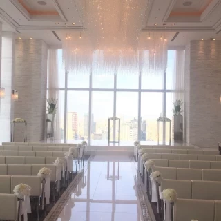 バージンロードの正面です