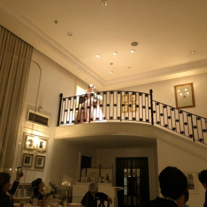 新婦の階段入場|538841さんのアーヴェリール迎賓館(名古屋)の写真(1334787)