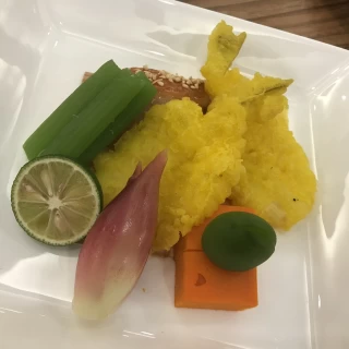 お寿司とお吸い物、お造り、デザートは写真を撮り忘れました
