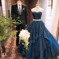 ホテル内衣装室のカラードレス