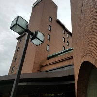 ホテル外観です。
レンガつくりです。