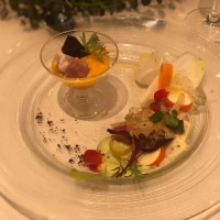 彩り豊かな前菜です。
