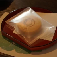 明神館で作られた菓子。式後に配られるそう。