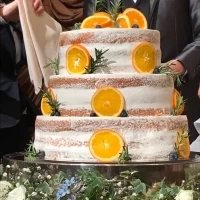 ネイキッドケーキにしました。