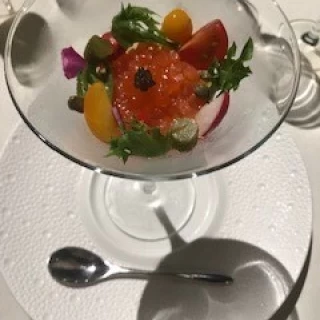 三層になっていてとてもきれいです。お味もおいしかったです。