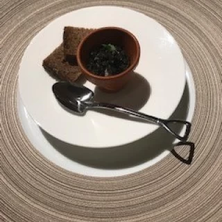 盛り付けがかわいいです。
見たことがありません！