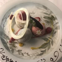 デザートも華やかでした