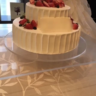 新郎新婦の名前と日付入りのケーキでした