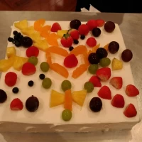 参列者でトッピングしたケーキ