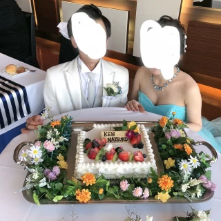サイズが小さくても周りのお花がたくさんでかわいらしかったです