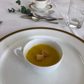 コースのスープです。