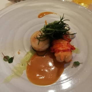 オマール海老と帆立貝柱のポワレ