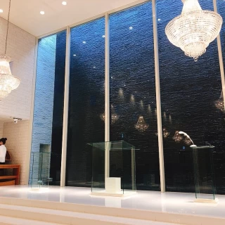 黒い外側によって、ドレスが凄く映えて良かったです！