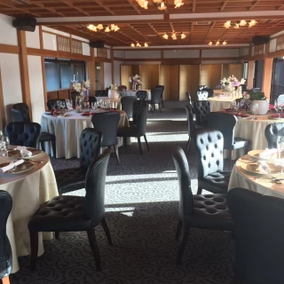 高砂から眺めた披露宴会場