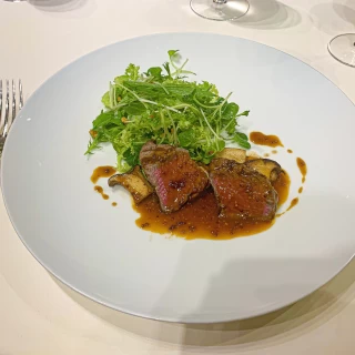 絶品のメインのお料理です。お肉嫌いな人でも絶品と思うはず！