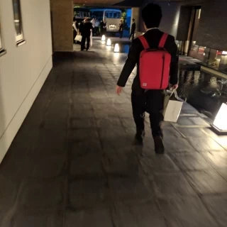 披露宴会場までの道