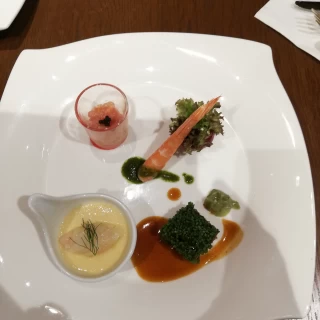 見学の時にいただいた試食のお料理です