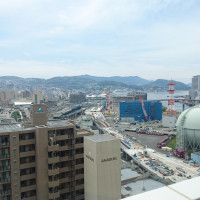 最上階レストランから、長崎駅方面を眺望できます。