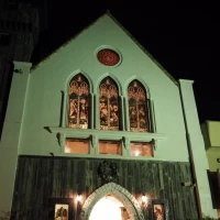 外観 夜