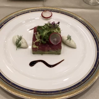 コース料理の一部です。