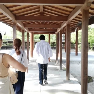 参進する渡り廊下です