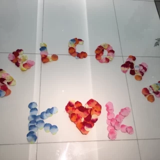 花びらで作って下さっていました。
