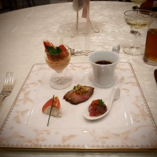 前菜は豪華にしてあるそうです