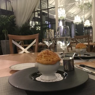 ひつまぶしのパイ包みは名古屋らしいお料理でした