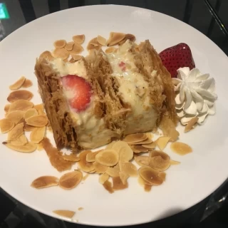 イチゴのケーキ