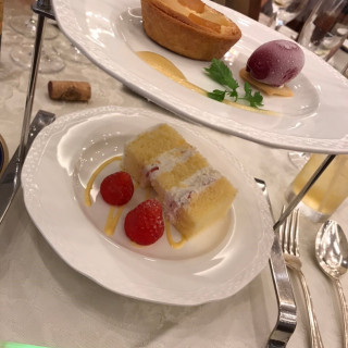 デザート
(ウエディングケーキ)