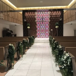 厳かな雰囲気で、落ち着いた空間です！