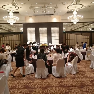 とても広い披露宴会場