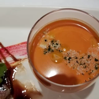 パプリカの冷製スープ