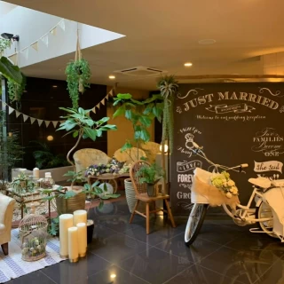 披露宴会場内のオシャレなガーデン