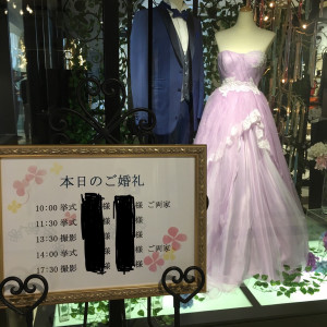 挙式当日ロビー入口|541841さんの小さな結婚式 横浜店の写真(845726)
