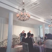 余興などに使う披露宴会場のステージ。
