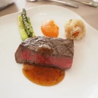 国産牛ステーキ
焼き加減も聞いてくれるそう！