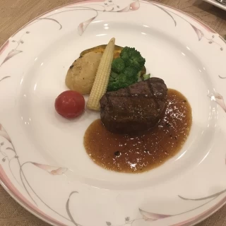 メインのお肉料理