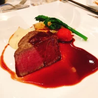 お肉料理