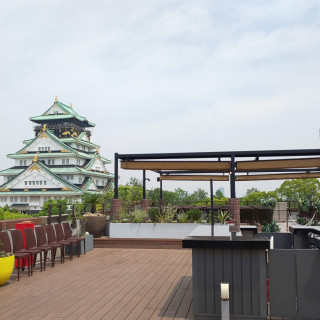屋上から大阪城公園が見えます