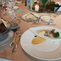 お肉をストゥブであたためます