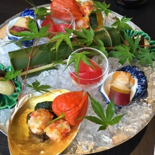 試食させていただきました。これ以外に胡麻豆腐もありました。