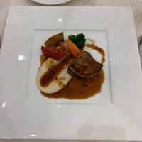 牛フィレ肉とフォアグラのソテー トリュフソース