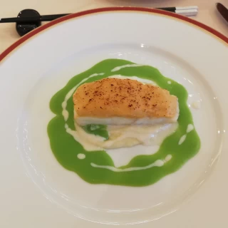 焼き物白身魚とほうれん草ソース