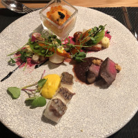 前菜、魚料理、お肉料理です。ただただ美味しかったです。