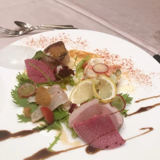 気付いたら完食していました。ワンプレートでお肉、魚など大満足