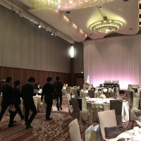 縦長の会場で同じフロアにあと2つほどあったと思います